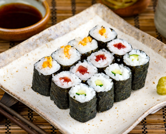 tips-masak-sushi-roll-jepang