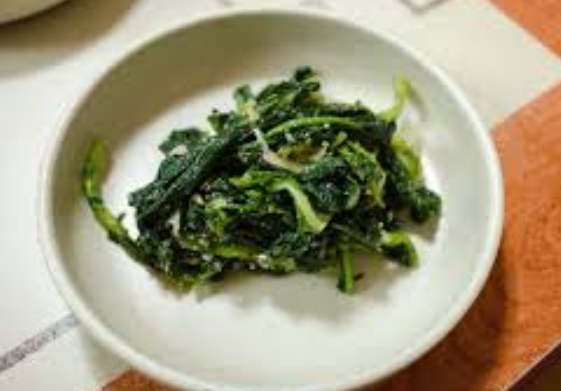 tips-bayam-tumis-bawang-putih-lebih-gurih