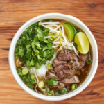 Cara Bikin Phở Bò Vietnam Asli yang Segar dan Gurih